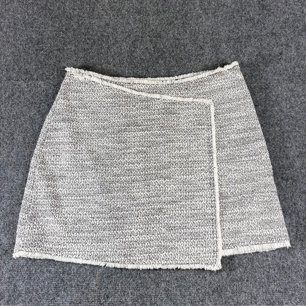 Topshop Gray Cream Asymmetrical Mini Skirt‎